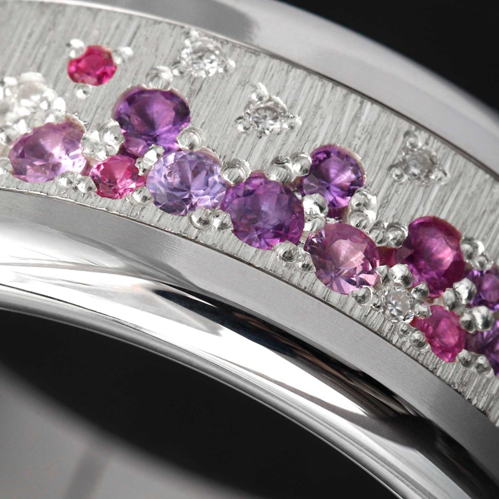 Bague femme luxe avec pierres précieuses – mood joaillerie