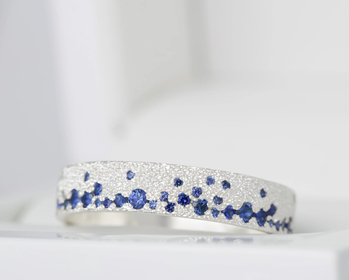 Innenring aus Glitter Silber (2/3 Addon) Yarrow Athena mit blauen Saphiren für Luxus mood Ring