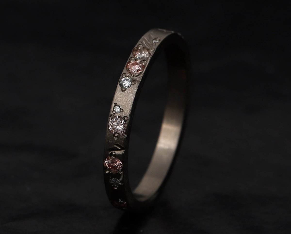 Set von 3 Innenringen aus 18K Graugold (3 Medium Addons) Hanami mit Diamanten und "Pur" rosa Diamanten für mood Luxus-Ring