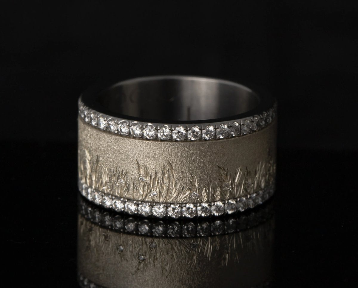 Small Fassung mit 1,6mm Diamanten auf einer Seite vollständig besetzt