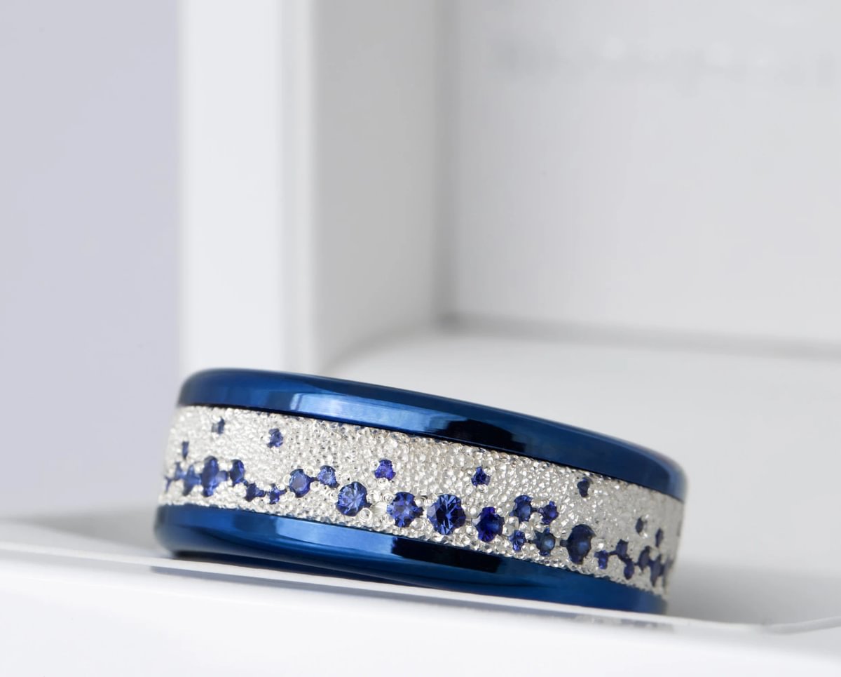 Innenring aus Glitter Silber (2/3 Addon) Yarrow Athena mit blauen Saphiren für Luxus mood Ring