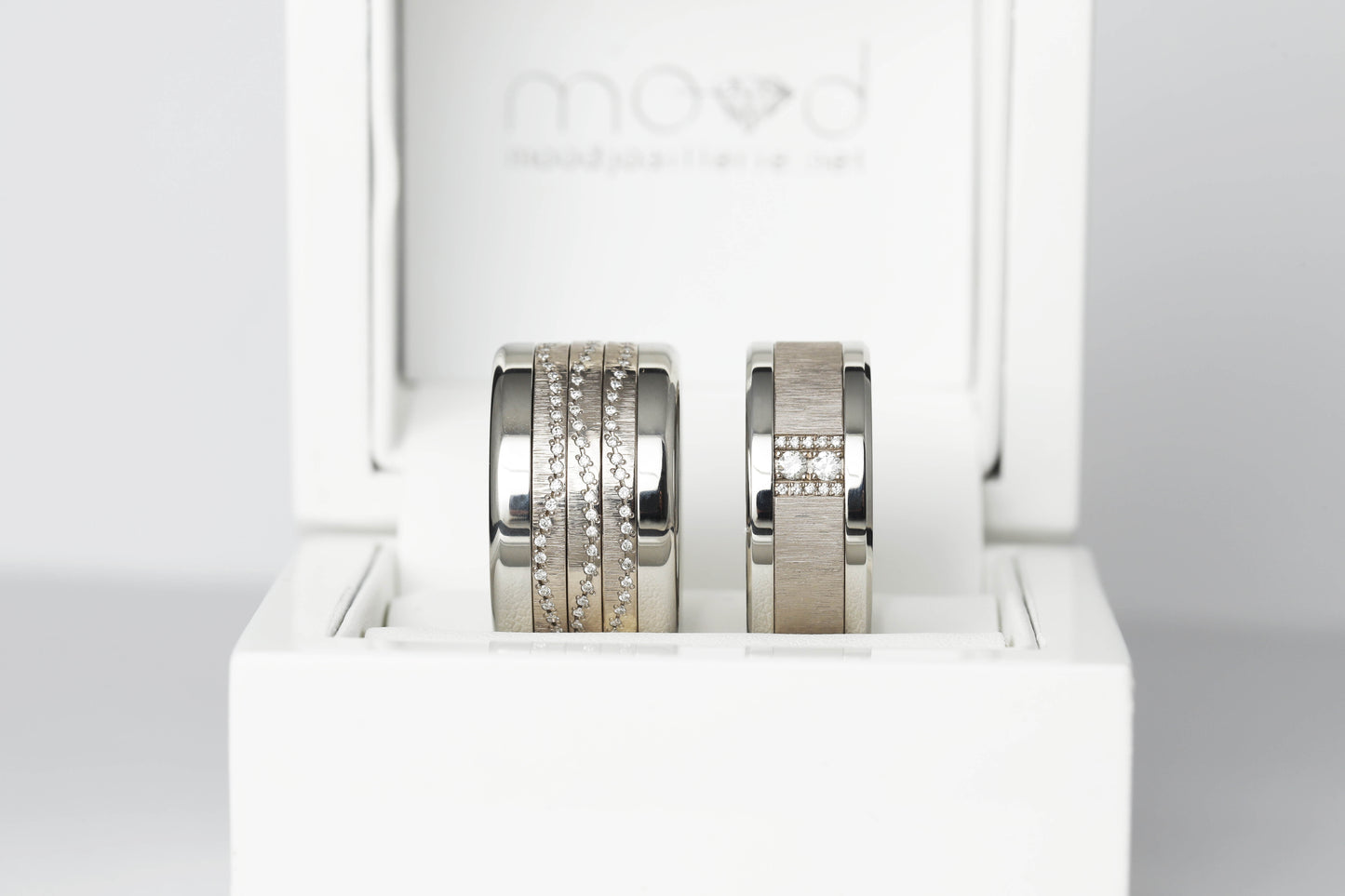 Flash Chilli en or gris 18k