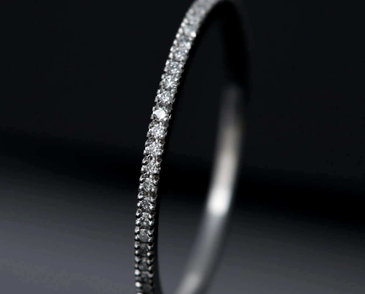 Mini addon en acier serti de diamants blancs 0.9mm