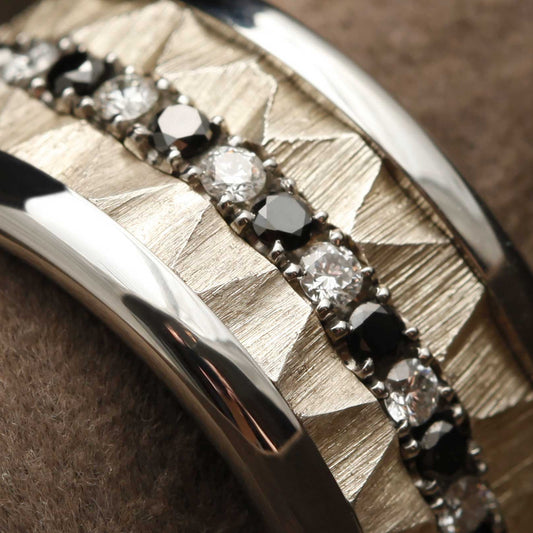 Addon medium acier entièrement serti de diamants et diamants noirs 1.9 mm - en stock