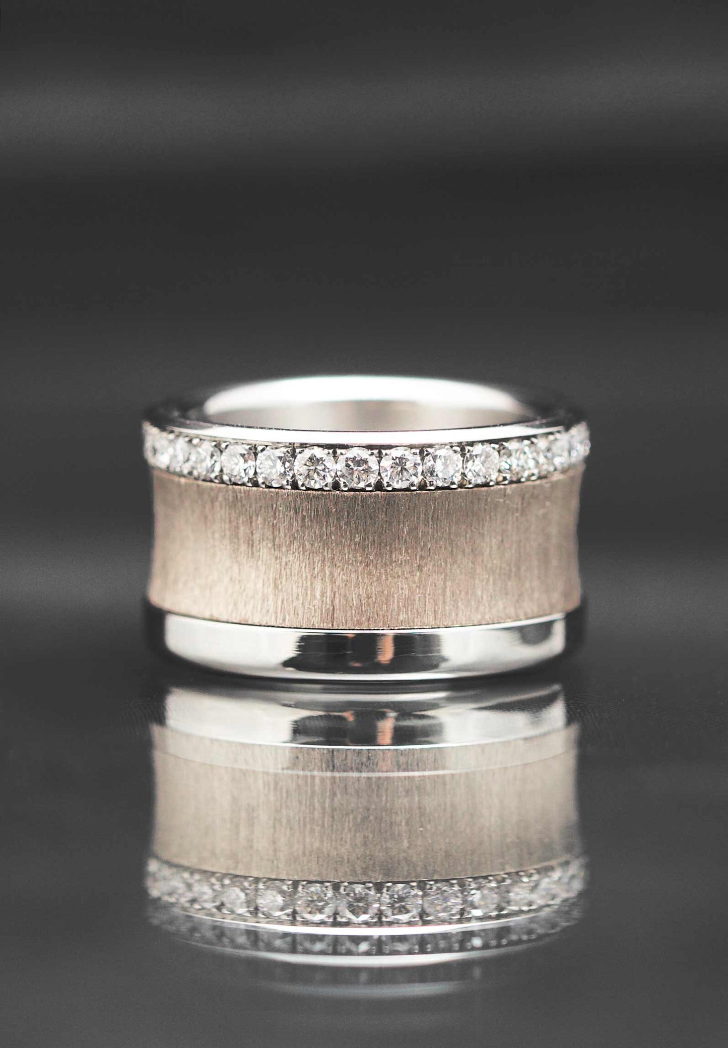 Addon creusé drapé en Or gris 18K - en stock pour Noël